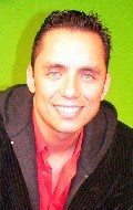 Актер Энтони Альварез сыгравший роль в сериале Залив Акапулько.