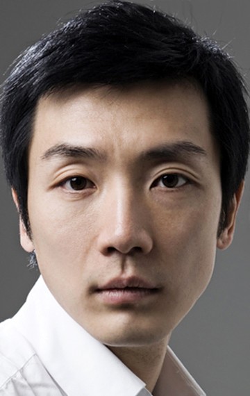 Актер Пэк Сын Хён сыгравший роль в сериале Призрак (сериал).