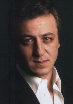 Актер Барыш Фалай сыгравший роль в сериале Bebegim  (мини-сериал).