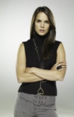 Актер Каталина Аристисабаль сыгравший роль в сериале Стол на троих (сериал 2004 - 2005).