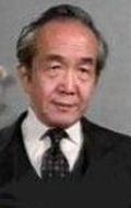 Актер Чао Ли Чи сыгравший роль в сериале Фэлкон Крест  (сериал 1981-1990).