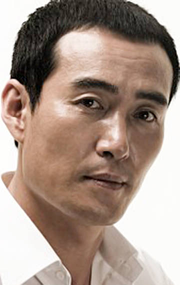 Актер Чон Хо Бин сыгравший роль в сериале Великая королева Сондок (сериал).