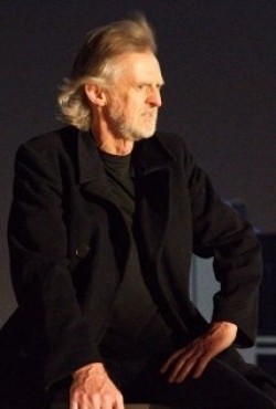 Актер Дон Бриджес сыгравший роль в сериале Все реки текут (мини-сериал).