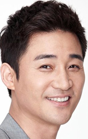 Актер Чон Но Мин сыгравший роль в сериале Назад в прошлое: 9 шансов всё изменить (сериал).