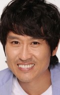 Актер Чо Хи Бон сыгравший роль в сериале Человек со звезды (сериал 2013 - ...).
