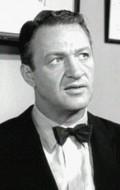 Актер Джон Ларч сыгравший роль в сериале The Restless Gun  (сериал 1957-1959).