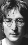 Актер Джон Леннон сыгравший роль в сериале Discovering Lennon.