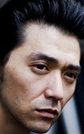 Актер Джан Мураками сыгравший роль в сериале Одинокая Шизука  (мини-сериал).