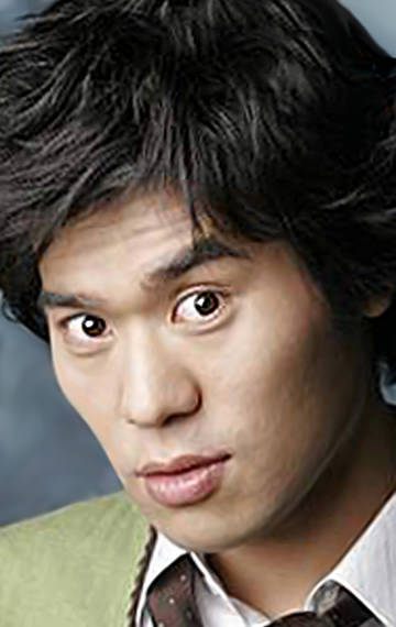 Актер Кан Сон Пхиль сыгравший роль в сериале Скандал в Сонгюнгване (сериал).