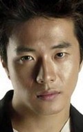 Актер Квон Сан У сыгравший роль в сериале Лестница в небеса.