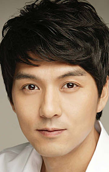 Актер Ли Пхиль Мо сыгравший роль в сериале Город влюбленных (сериал).