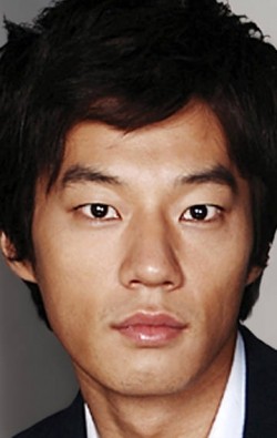 Актер Ли Чхон Хи сыгравший роль в сериале Тысячный мужчина (сериал 2012 - ...).