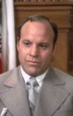 Актер Луис Гьямбальво сыгравший роль в сериале О, Маделин  (сериал 1983-1984).