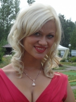 Актер Марина Доможирова сыгравший роль в сериале Спасайся, брат (мини-сериал).