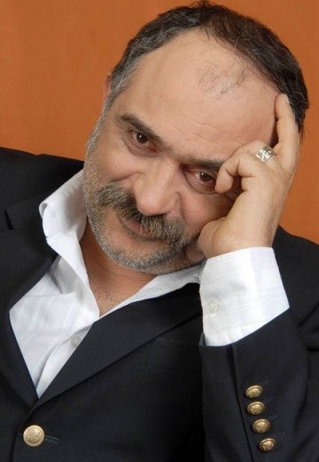 Актер Мехмет Севик сыгравший роль в сериале Менекше и Халиль (сериал 2007 - 2008).