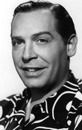 Актер Милтон Берл сыгравший роль в сериале Phillies Jackpot Bowling  (сериал 1959-1961).