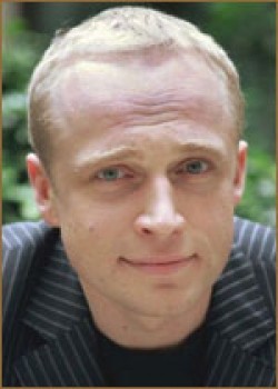 Актер Петр Адамчик сыгравший роль в сериале Слава и хвала  (мини-сериал).