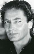 Актер Райнер Гренковитц сыгравший роль в сериале Schwarz greift ein  (сериал 1994-1999).