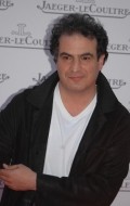 Актер Рафаэль Мезрахи сыгравший роль в сериале Le plus grand cabaret du monde.