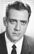 Актер Рэймонд Бёрр сыгравший роль в сериале Перри Мэйсон (сериал 1957 - 1966).