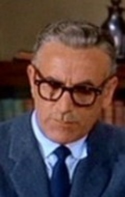 Актер Рэймонд Бэйли сыгравший роль в сериале Альфред Хичкок представляет (сериал 1955 - 1962).
