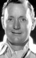 Актер Роско Карнс сыгравший роль в сериале Hennesey  (сериал 1959-1962).