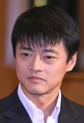 Актер Сатоси Дзинбо сыгравший роль в сериале Dousoukai: Rabu agein shoukougun.