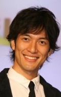 Актер Синносуке Абе сыгравший роль в сериале Дворецкий Мей-чан.