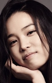 Актер Юн Со Хи сыгравший роль в сериале Никаких свиданий, только свадьба (сериал 2014 - ...).