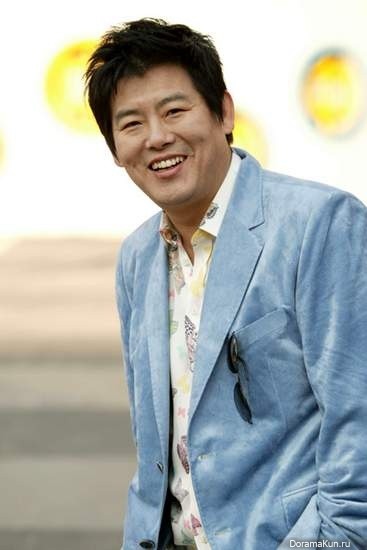 Актер Сон Дон Иль сыгравший роль в сериале Чан Ок Чон: Жизнь в любви (сериал).
