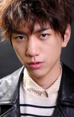 Актер Сон Джун сыгравший роль в сериале Личные предпочтения (сериал).
