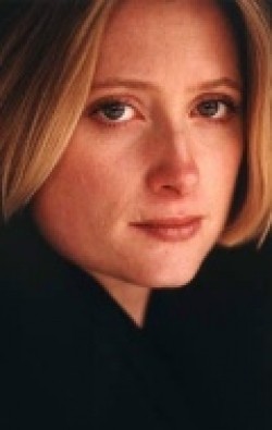 Актер Сюзанна Харкер сыгравший роль в сериале Законник  (сериал 1990-1991).