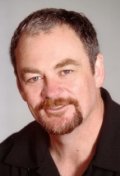 Актер Тим Гордон сыгравший роль в сериале Karaoke High.