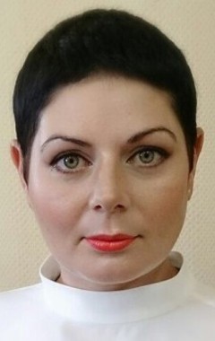 Актер Юлия Яновская сыгравший роль в сериале Колыбель над бездной (сериал).