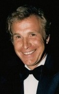 Актер Уэйн Роджерс сыгравший роль в сериале Вызов на дом  (сериал 1979-1982).