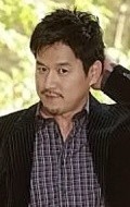 Актер Woo-min Byeon сыгравший роль в сериале Anaeui Yuhog  (сериал 2008-2009).