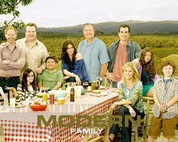 Смотреть фото Американская семейка (сериал 2009 - ...).